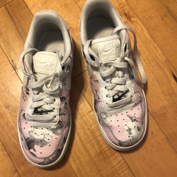 floral Nike AF1 - Picture 2 of 4